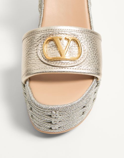 Valentino Garavani Vlogo Signature Wedge Sandal In Laminated Grainy Calfskin 120mm Woman Platinum 42 In Nude