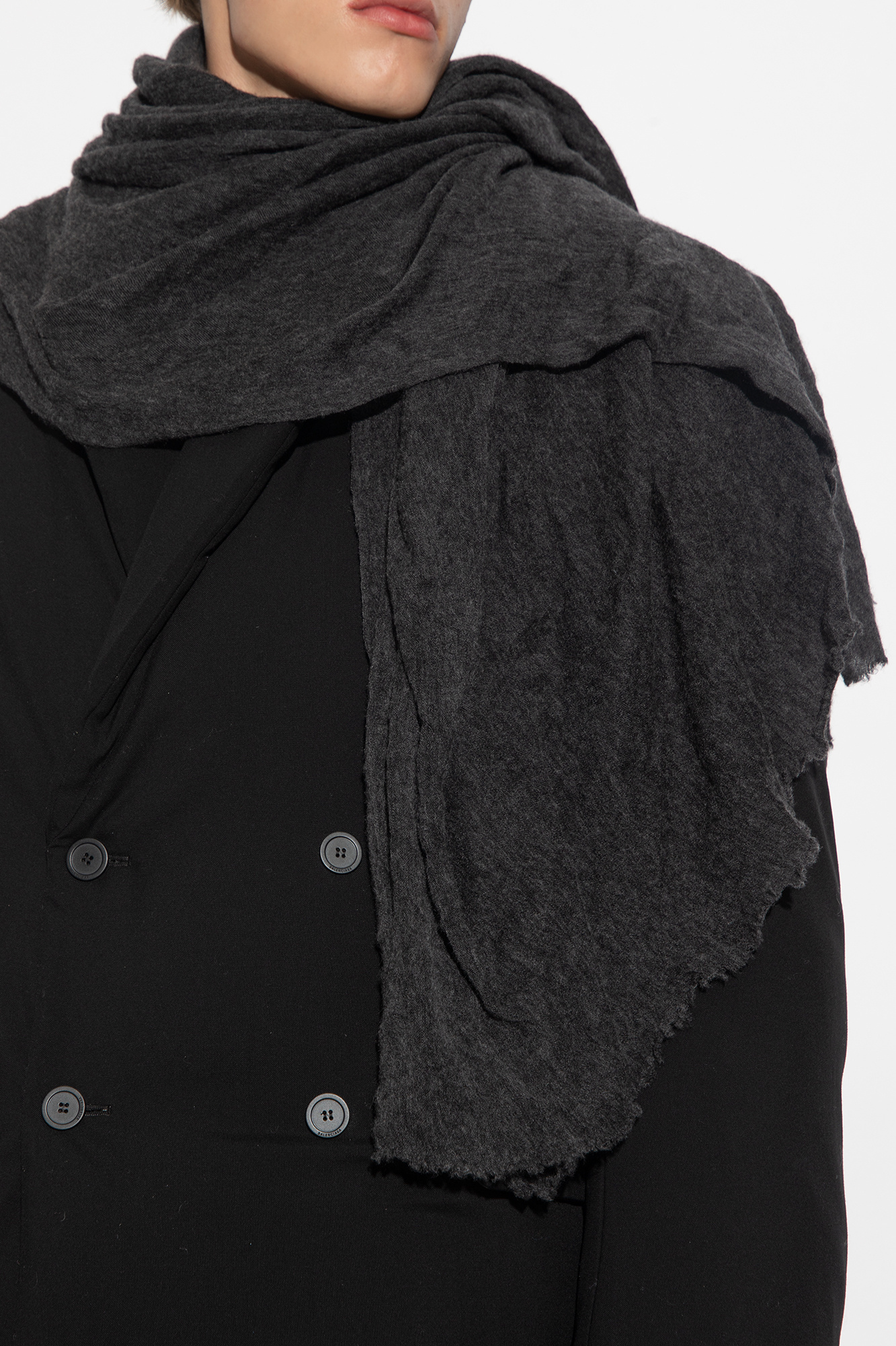 Isabel Marant Frayed Edge Knit Scarf In Black