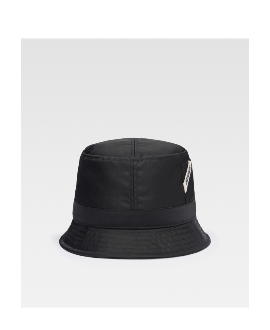 Jacquemus Logo Detailed Bucket Hat In Black