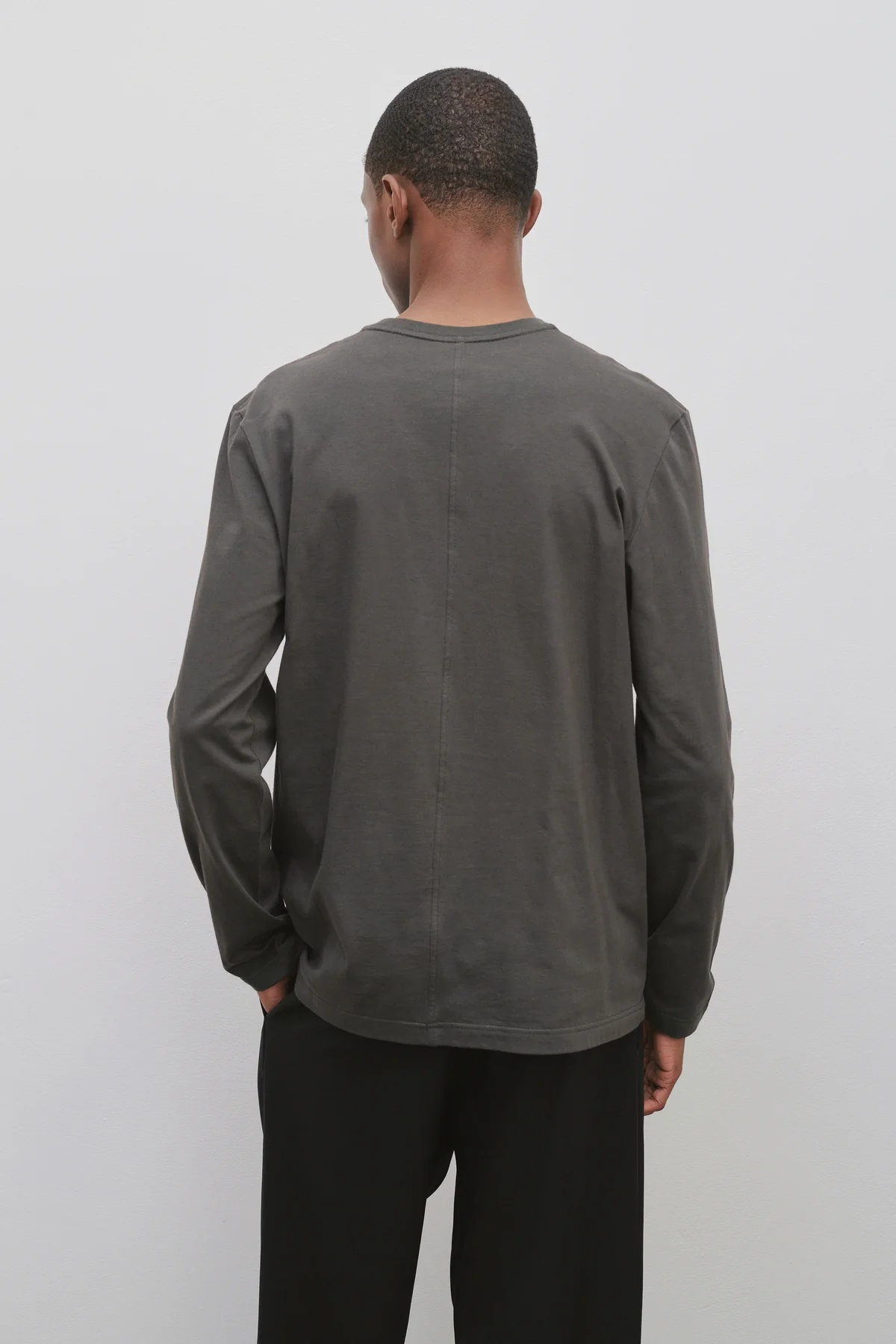 The Row T-shirt With Round Neck And Long Sleeves In Black