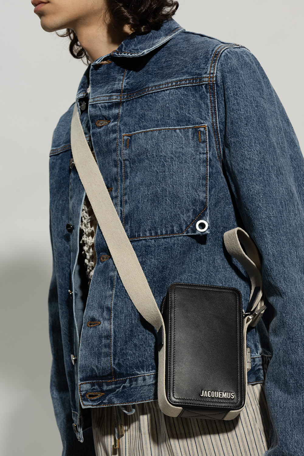 Jacquemus Compact Vertical Bag With Adjustable Strap In Black