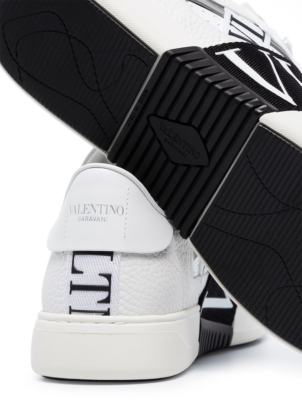 Valentino White Low-top Calfskin Vl7n Sneakers In White