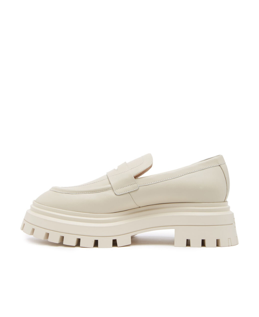 Stuart Weitzman Almond-toe Leather Loafers In Nude