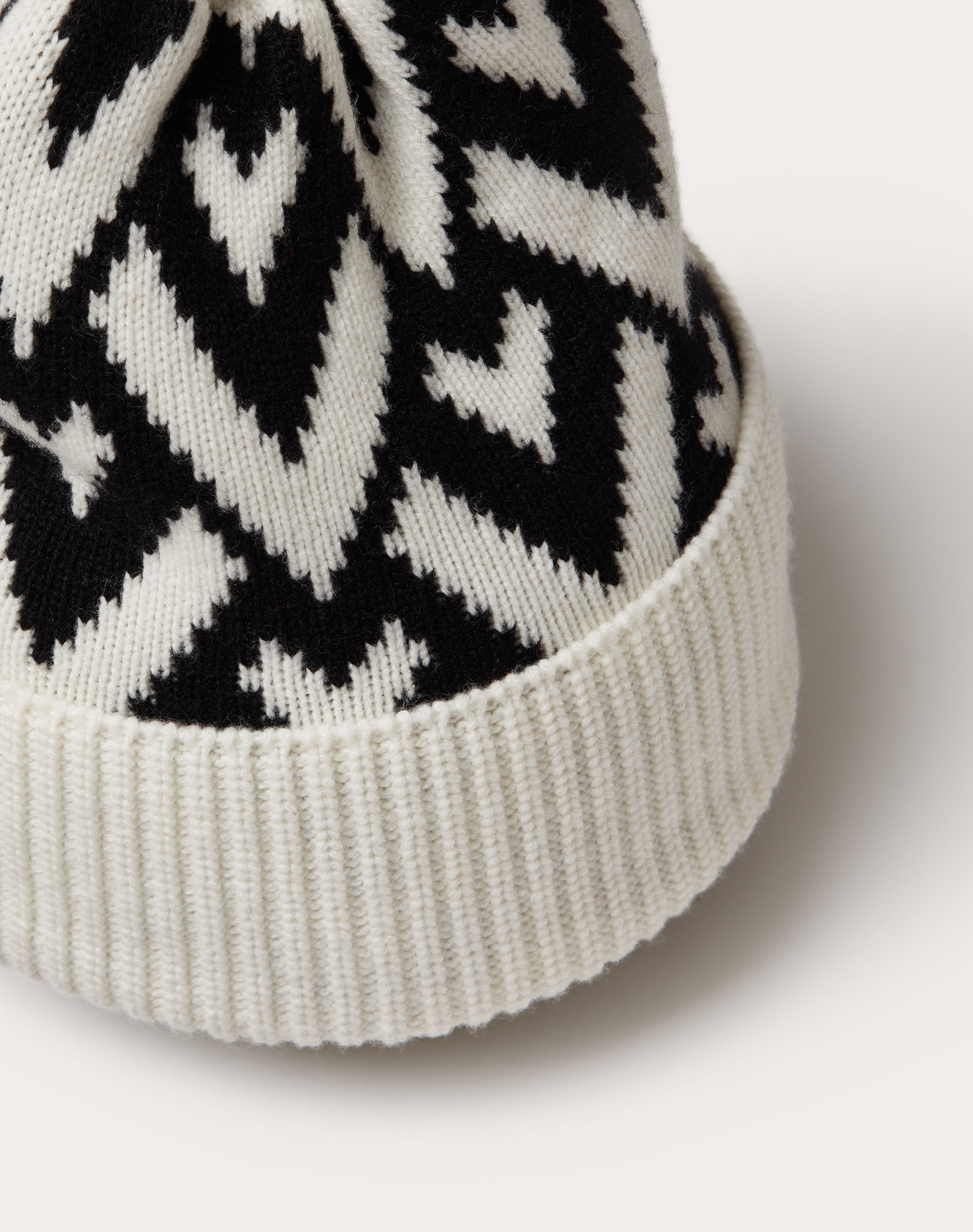 Valentino Vrhombus Cashmere Hat In Multi