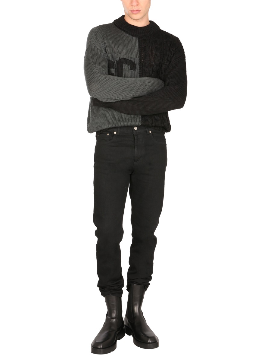 Shop Gcds Logo-printed Cable-knit Jumper In Black