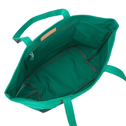 Vanessa Bruno Logo Shoulder Bag In Green