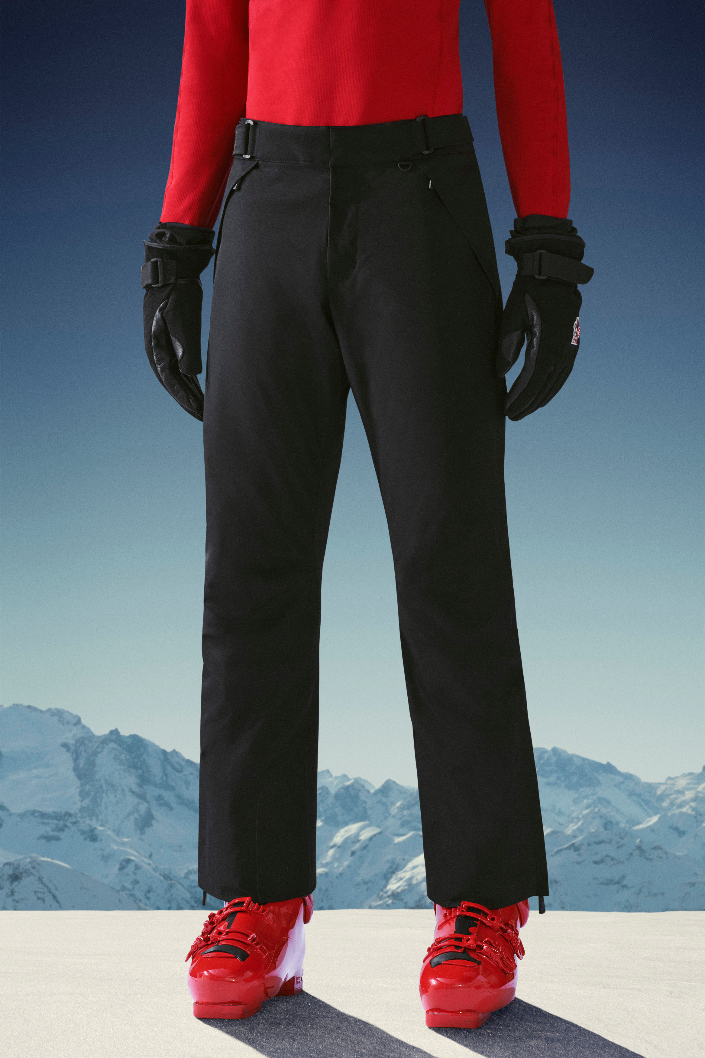 Moncler Embossed Logo Ski Pants In Black