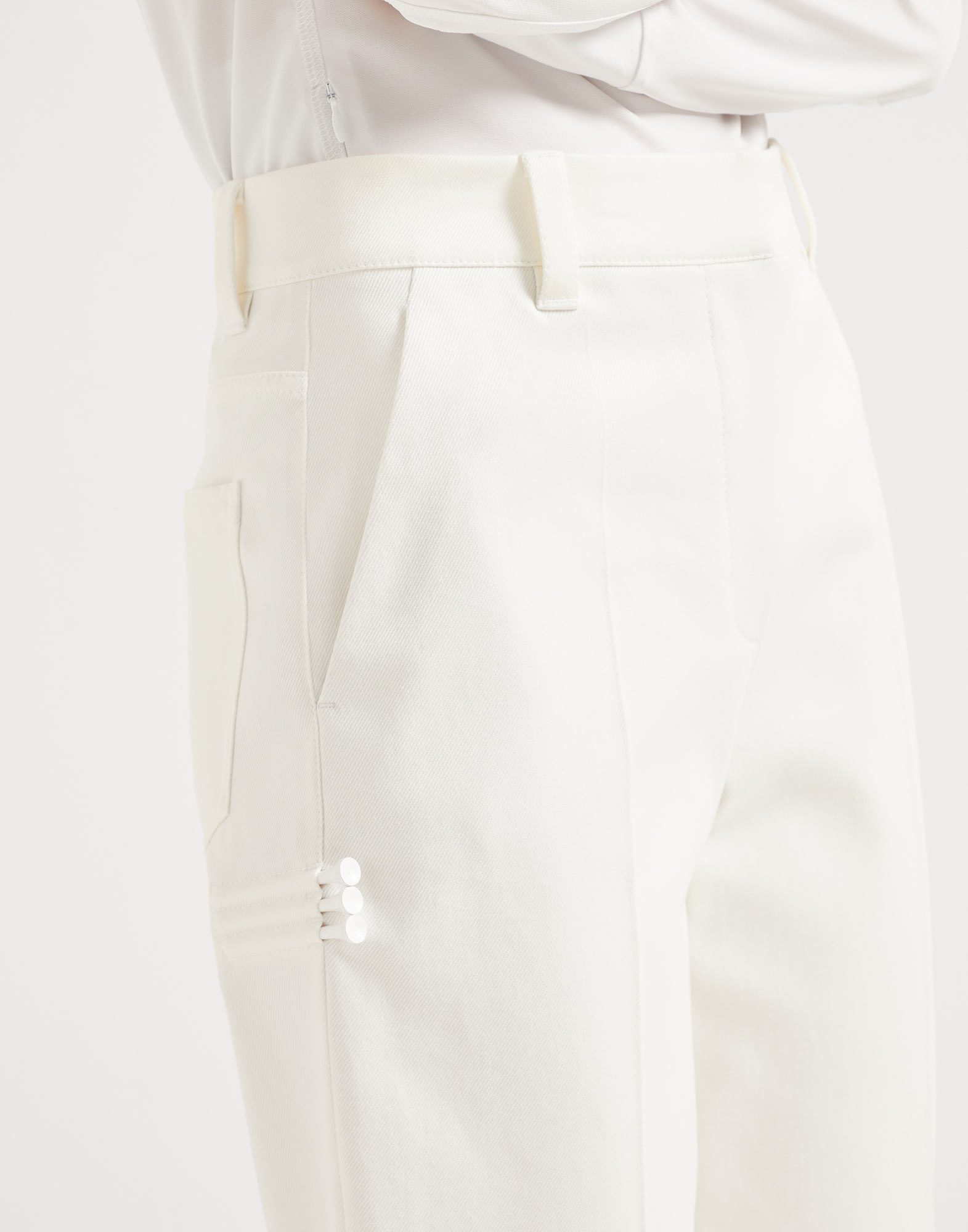 Brunello Cucinelli Logo Patch Tailored Trousers In White