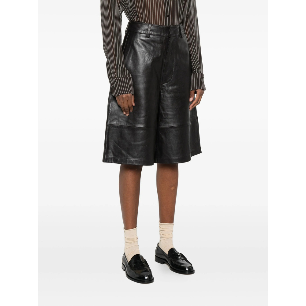 The Frankie Shop Belt Loop Shorts In Black