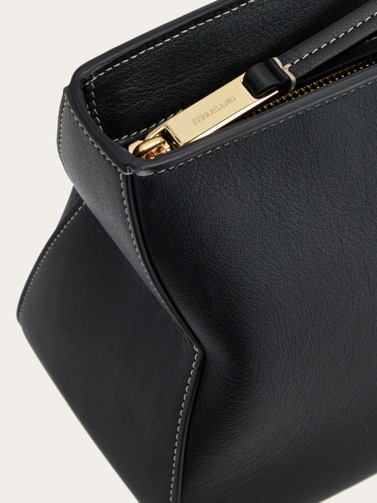FERRAGAMO SALVATORE FERRAGAMO LOGO PRINTED SOFT POUCH 