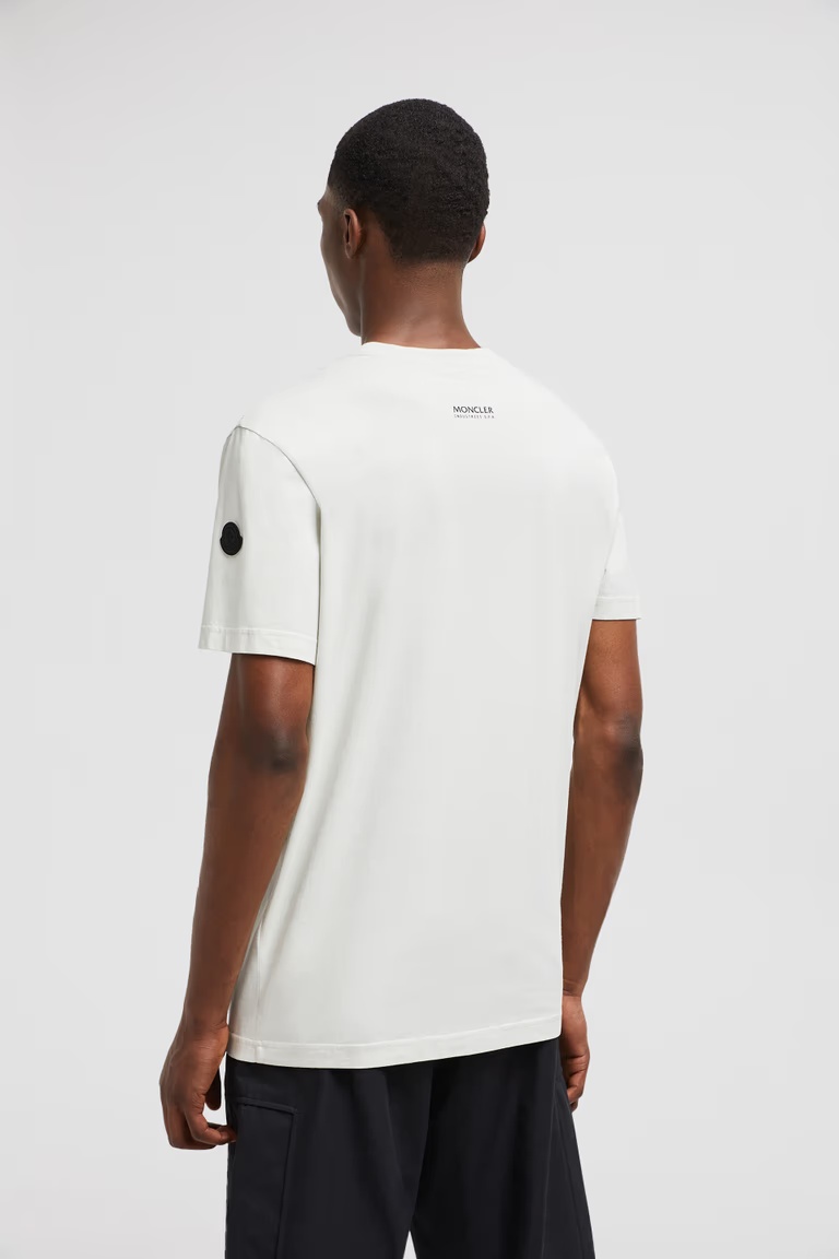 Moncler Logo-print Cotton T-shirt In Gray