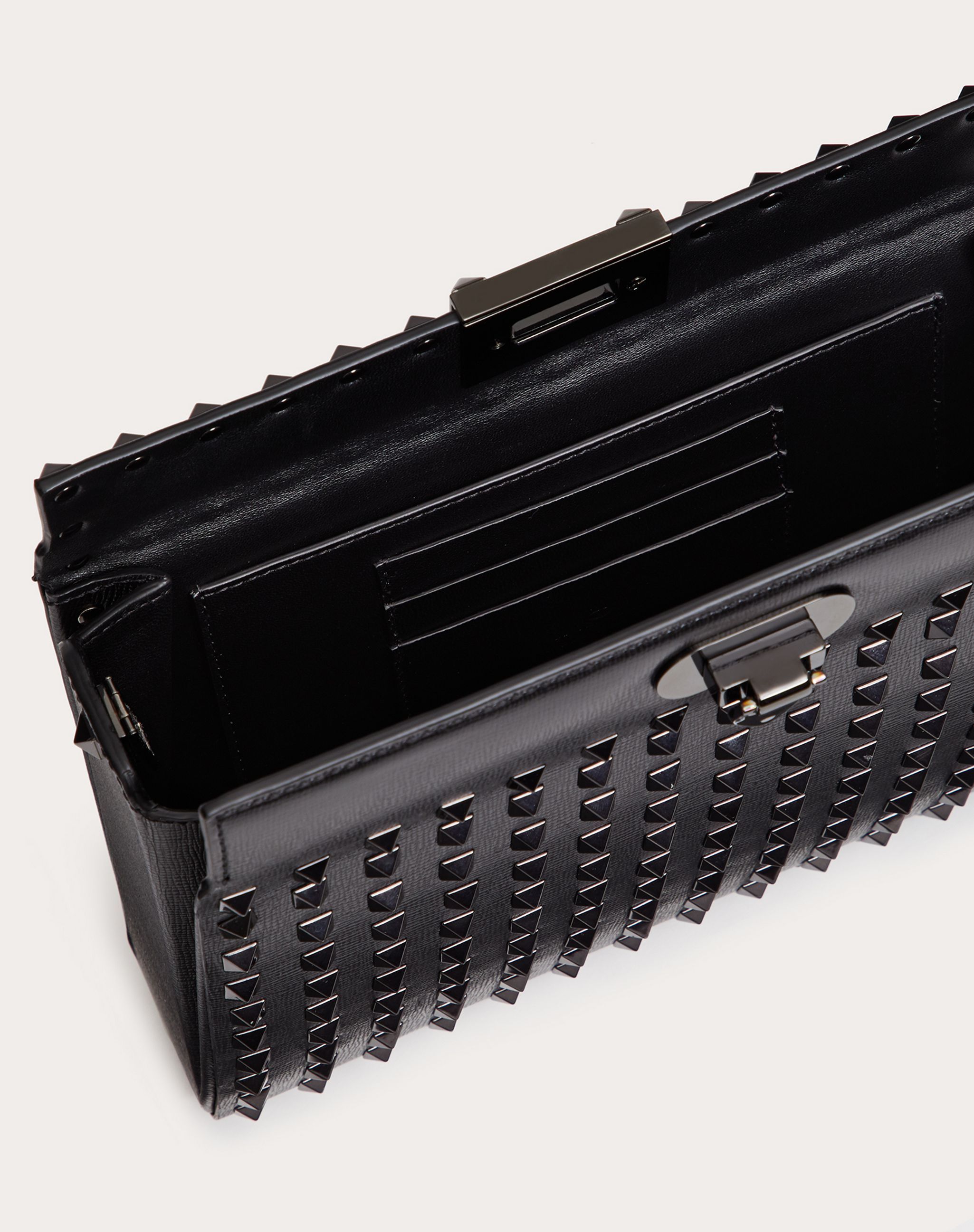 Valentino Rockstud Clutch Bag In Black