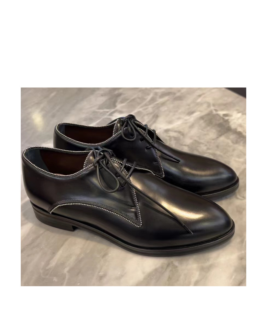Alaïa Casual Flat Shoes In Black