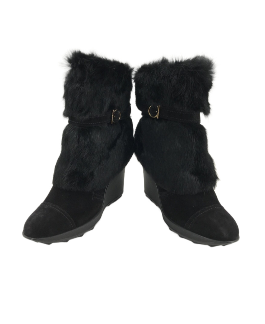 Ferragamo Logo Boots In Black