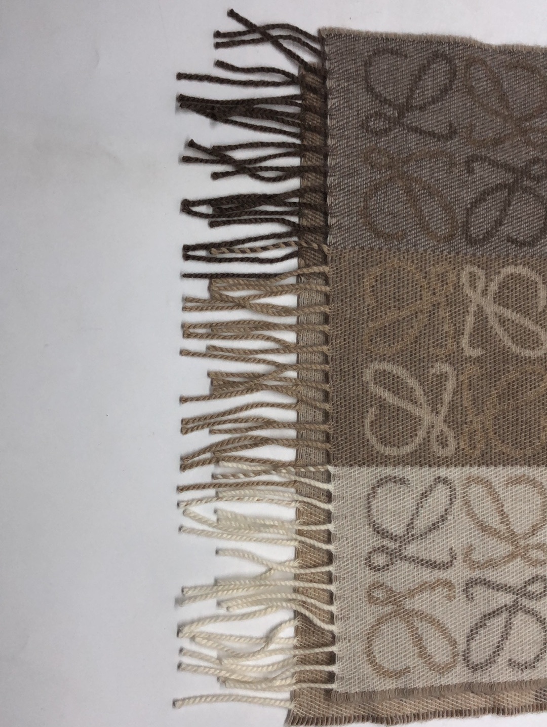 LOEWE LOEWE CHECKERBOARD FRINGED EDGE SCARF