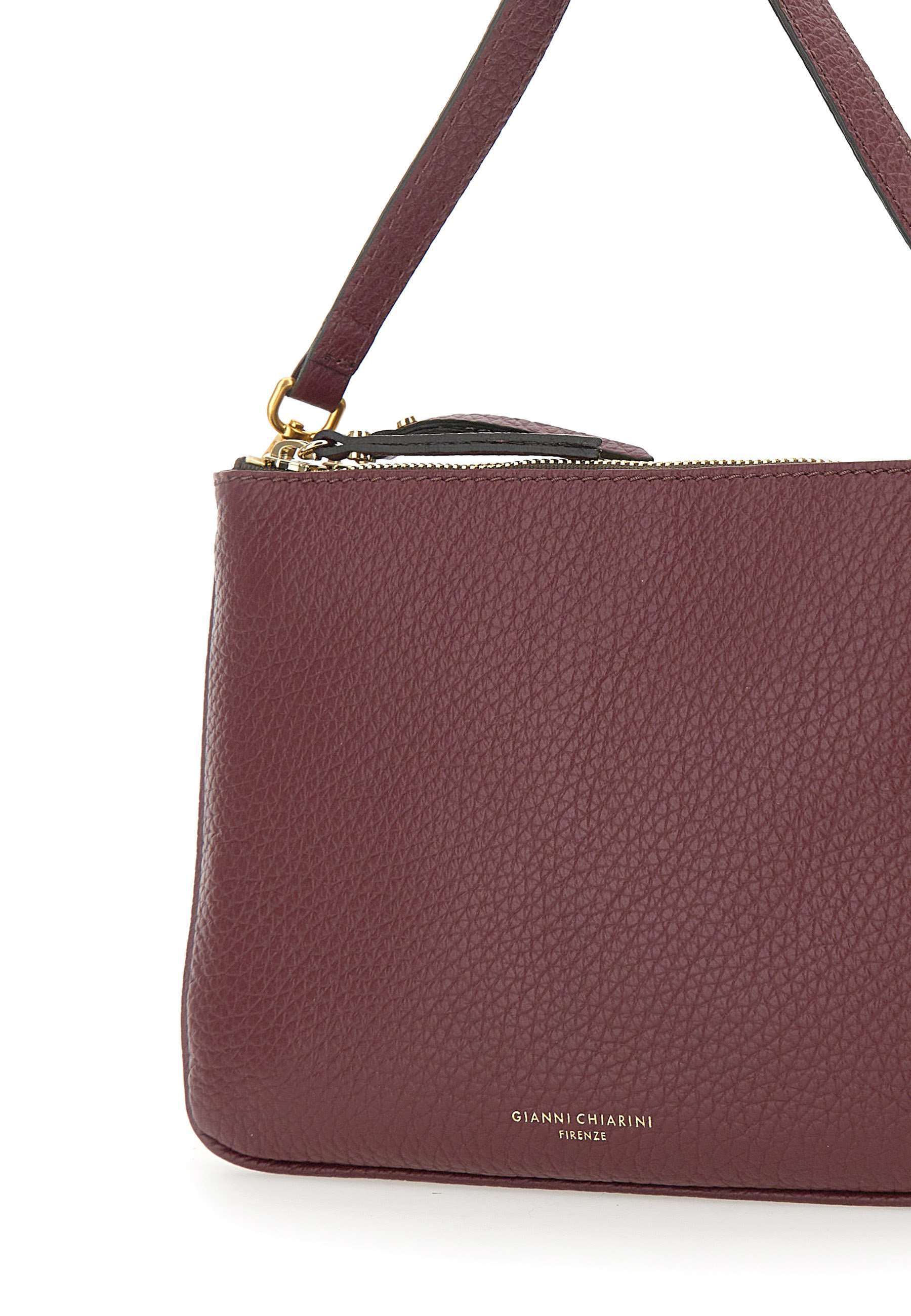 Gianni Chiarini Logo Embossed Zipped Shoulder Bag In Red