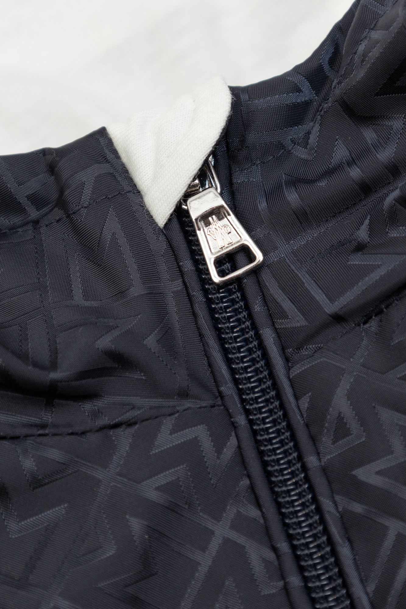 Moncler Enfant Jonnar Zipped Jacket In Black