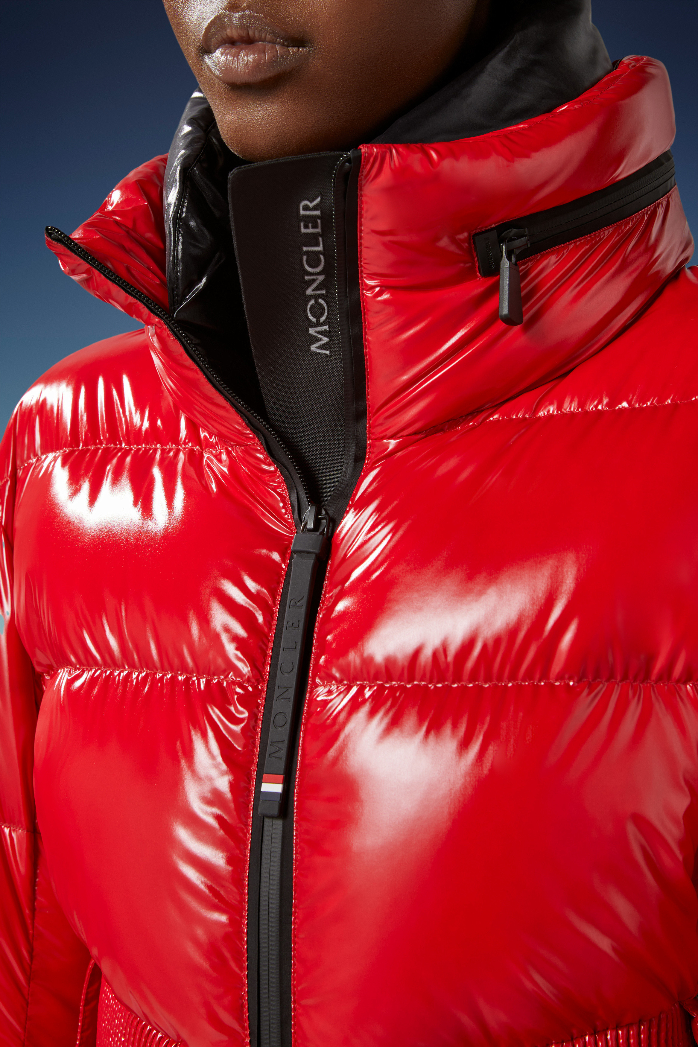 Moncler Rochers Hooded Short Style Down Jacket In Red
