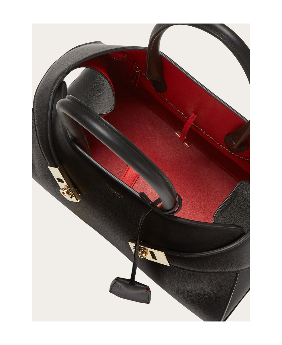 Ferragamo Women Hug Small Leahter Tote Bag In Black