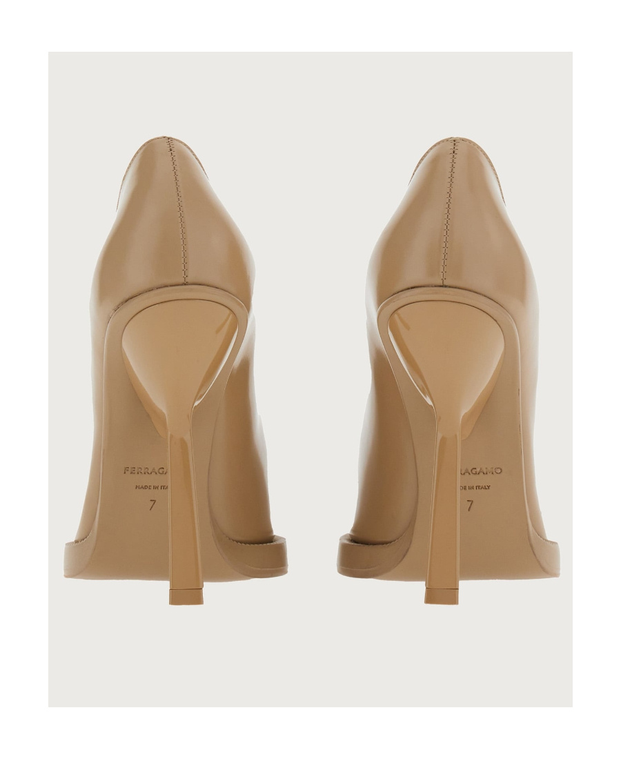 Ferragamo Salvatore Shaped Pointed-toe Pumps In Nude