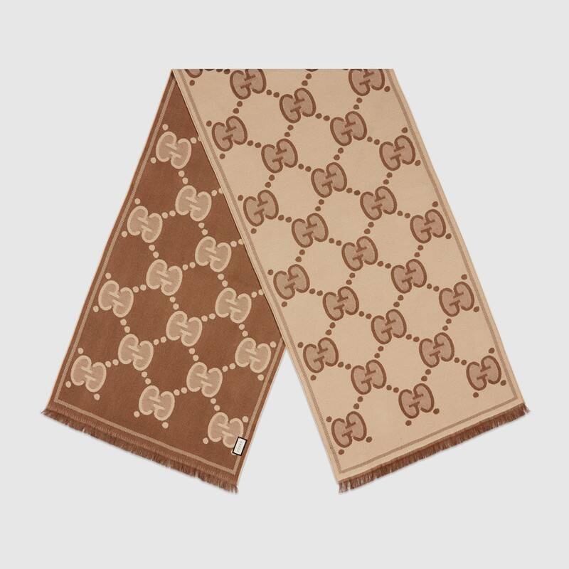 Gucci Two-tone Gg Supreme Knit Scarf In Nude