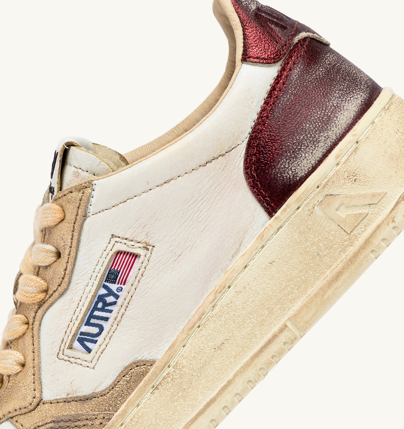 Autry Ultra-retro Low-cut Sneakers In Nude