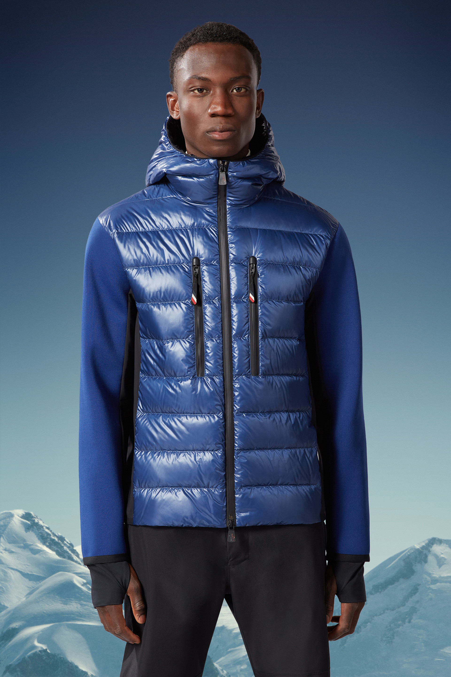 Moncler Logo Stitching Quilted Down Jacket In Blue