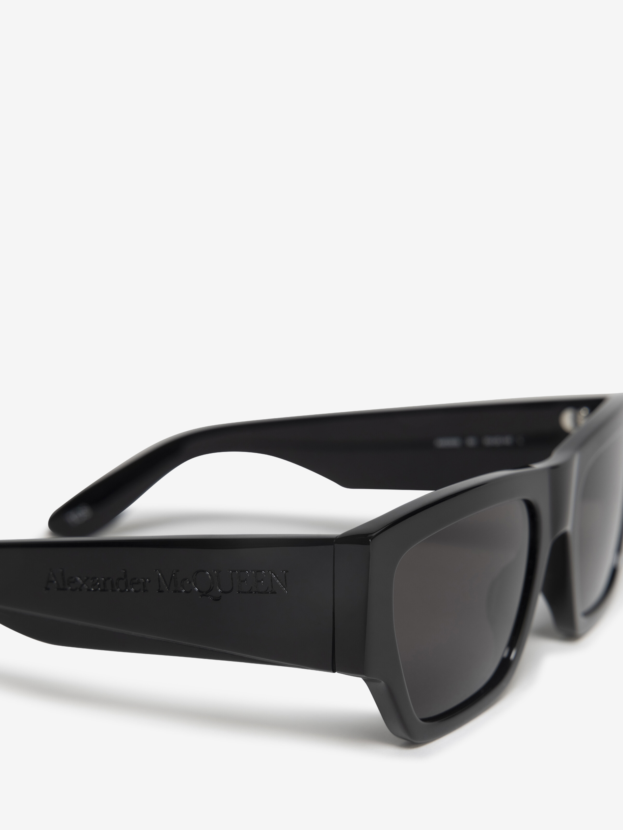 Alexander Mcqueen Square-frame Sunglasses In Black