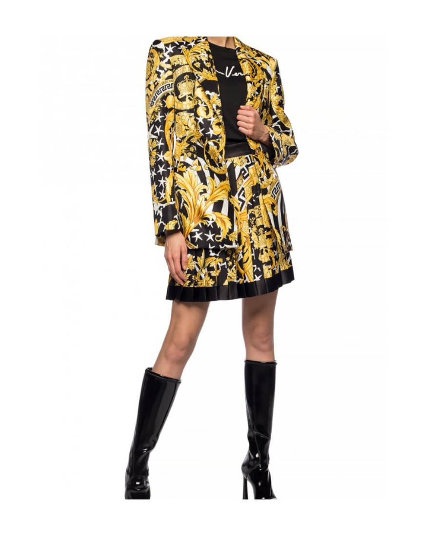 Versace Embroidered Logo T-shirt In Black