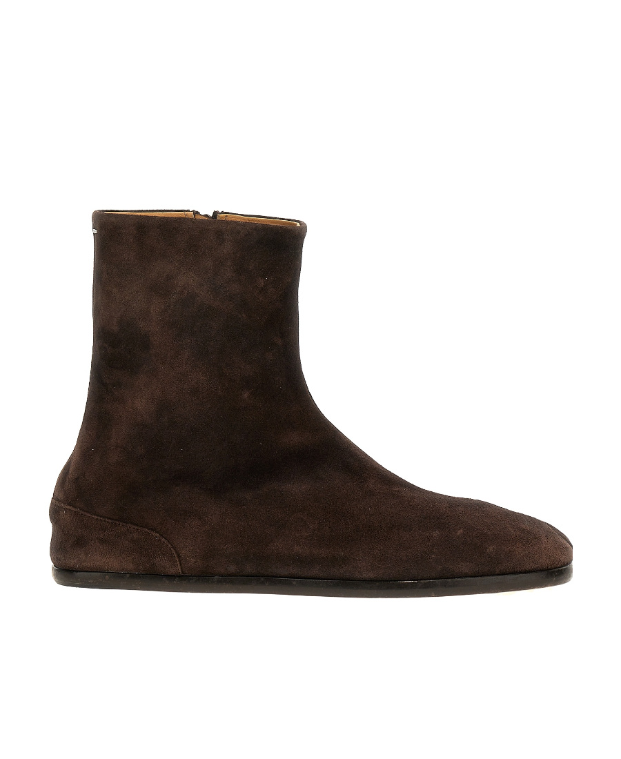 Maison Margiela Tabi Flat Suede Boots In Black
