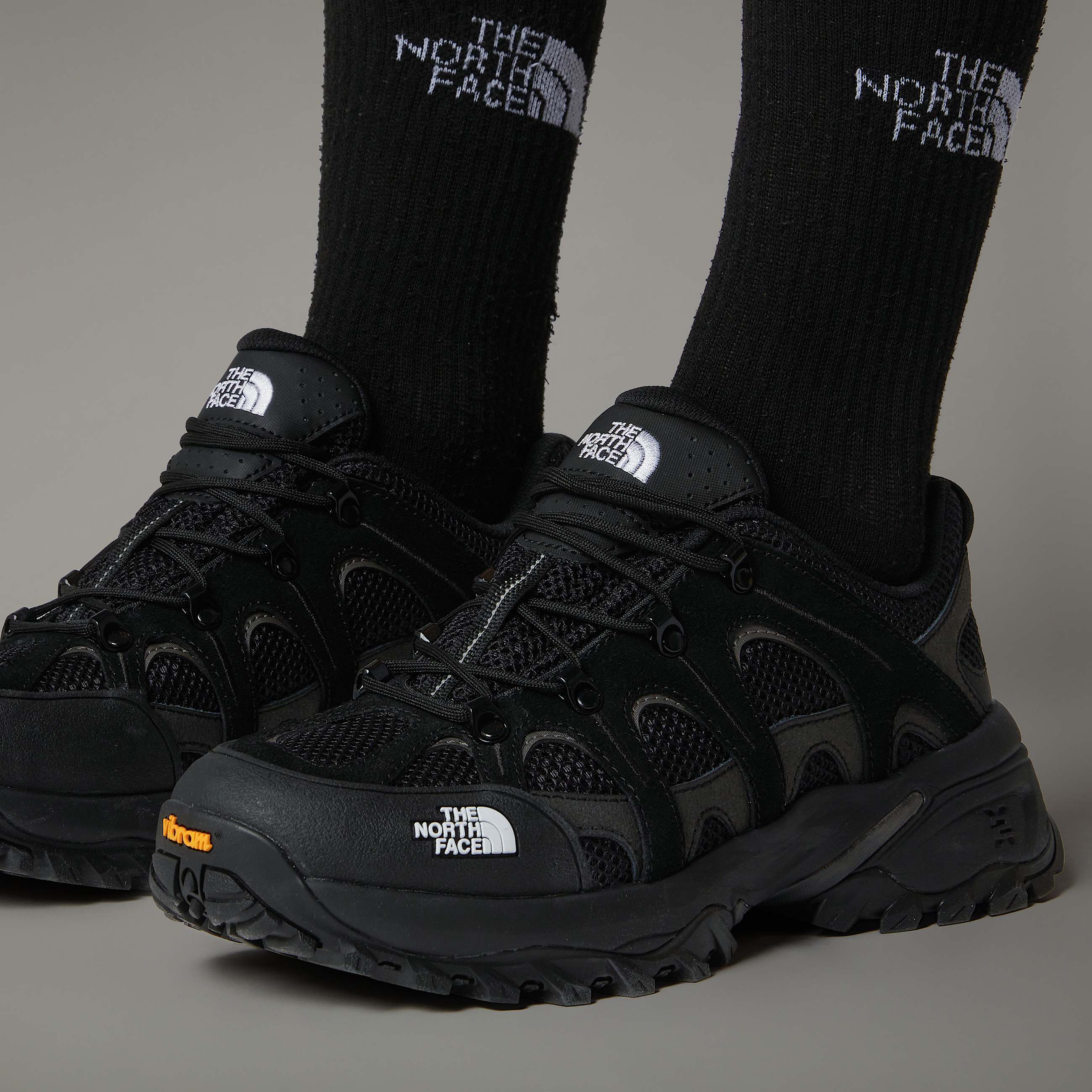 The North Face Hedgehog 06 Rvst Sneakers In Black