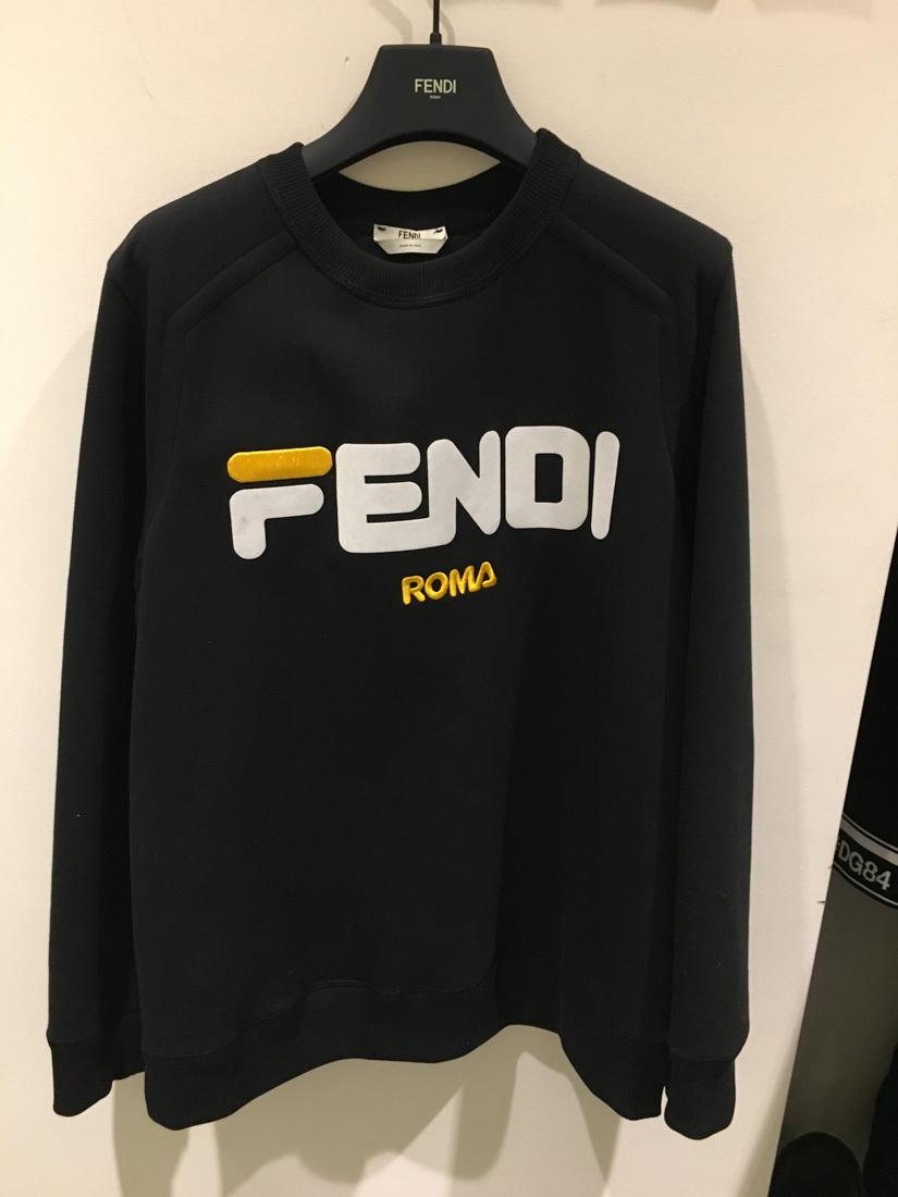 Fendi Logo Print Special Edition Sweater In Black