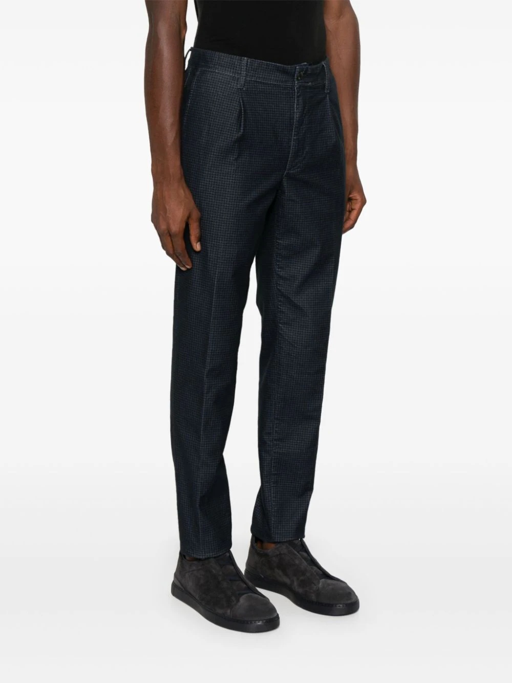 Incotex Herringbone-pattern Tapered Trousers In Black