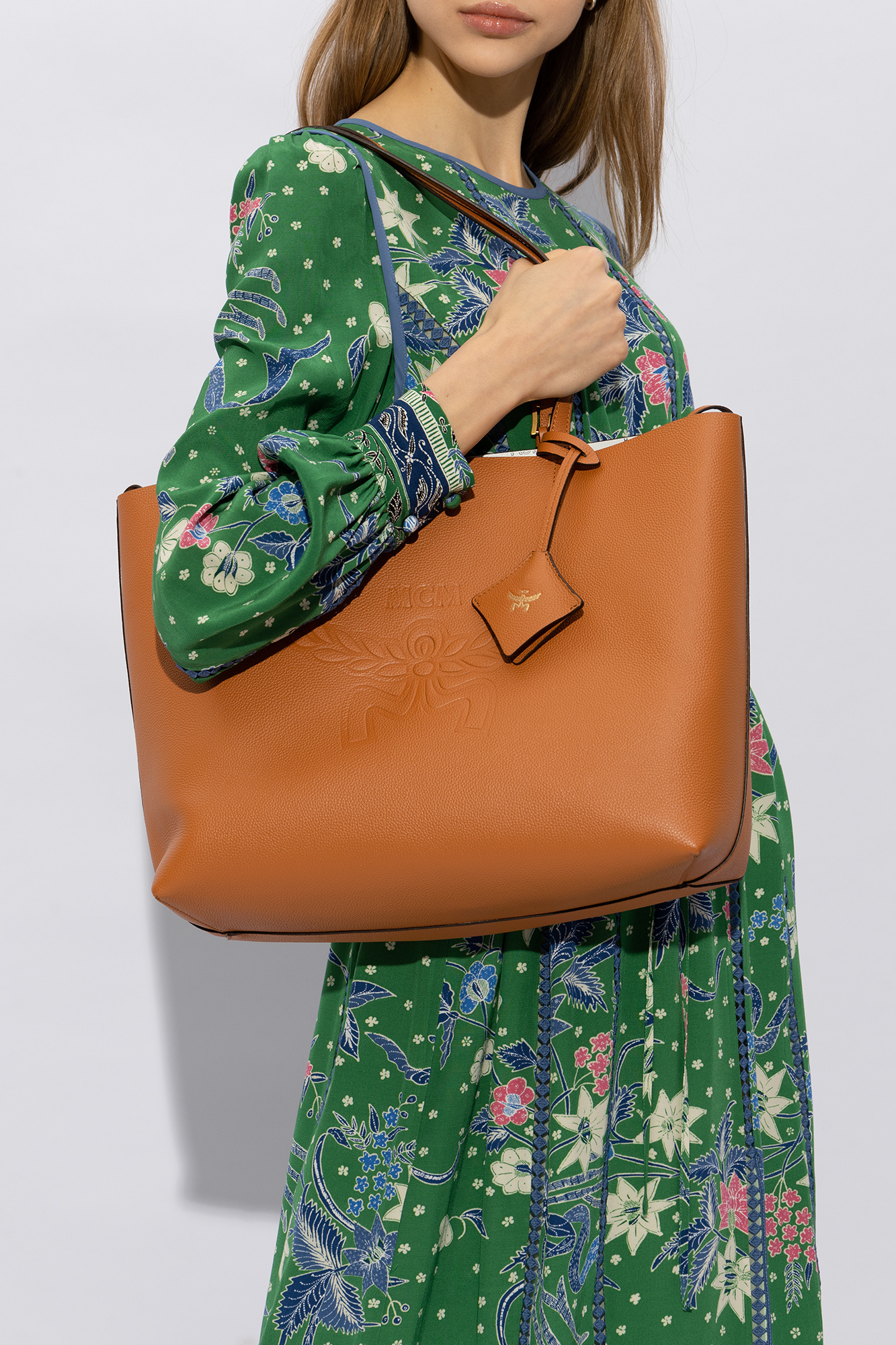Mcm Logo Shoulder Bag In Orange