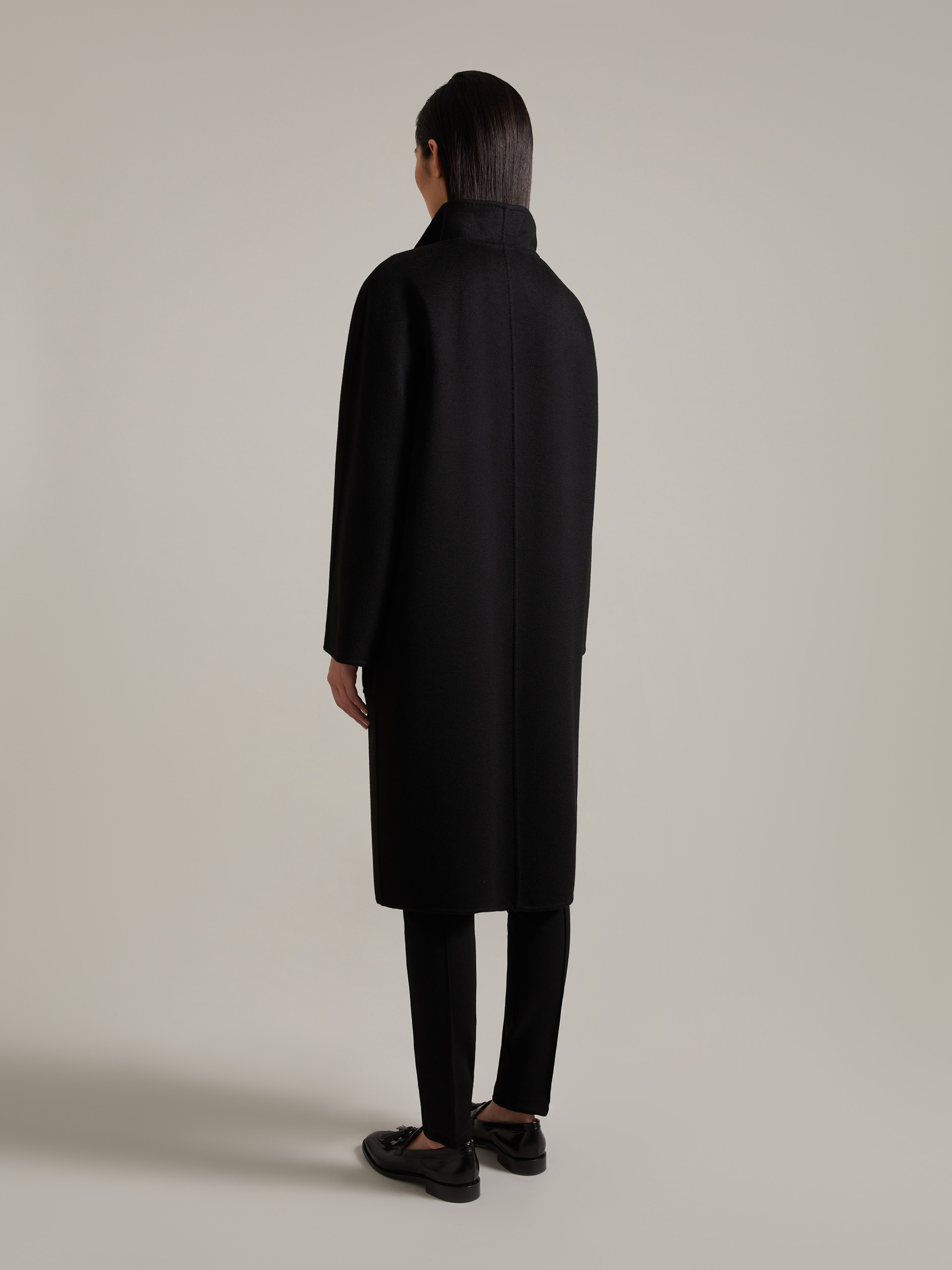 Max Mara Long-sleeved Cashmere Coat In Black
