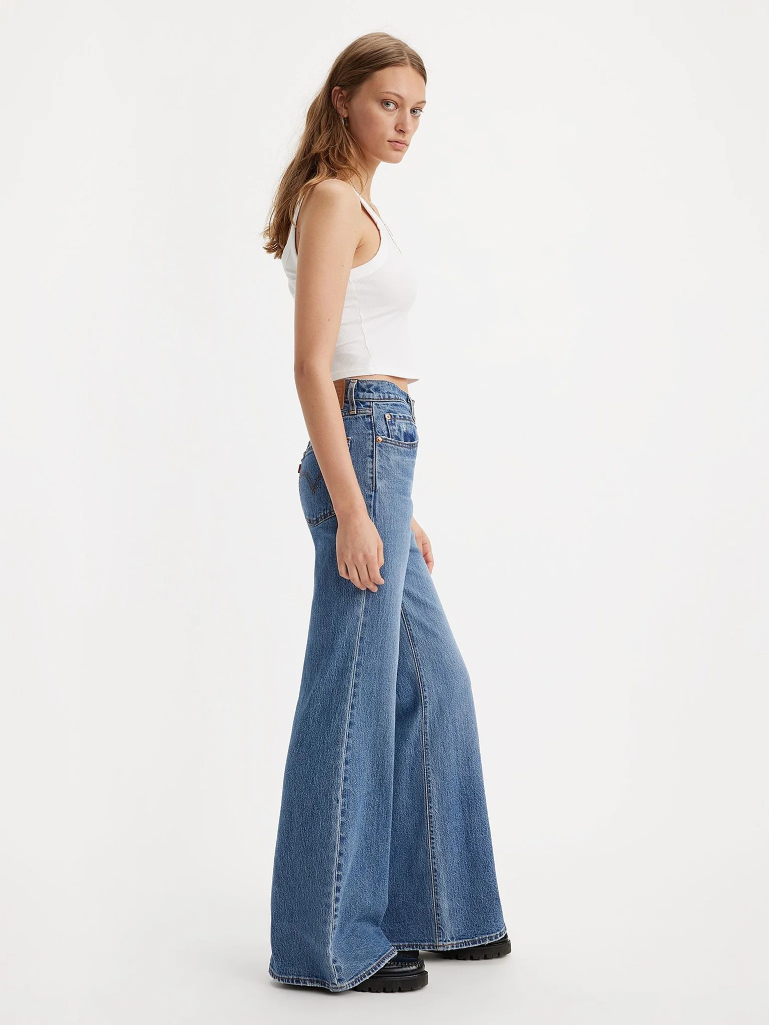 Levi's Ribcage Bells Jeans In Blue