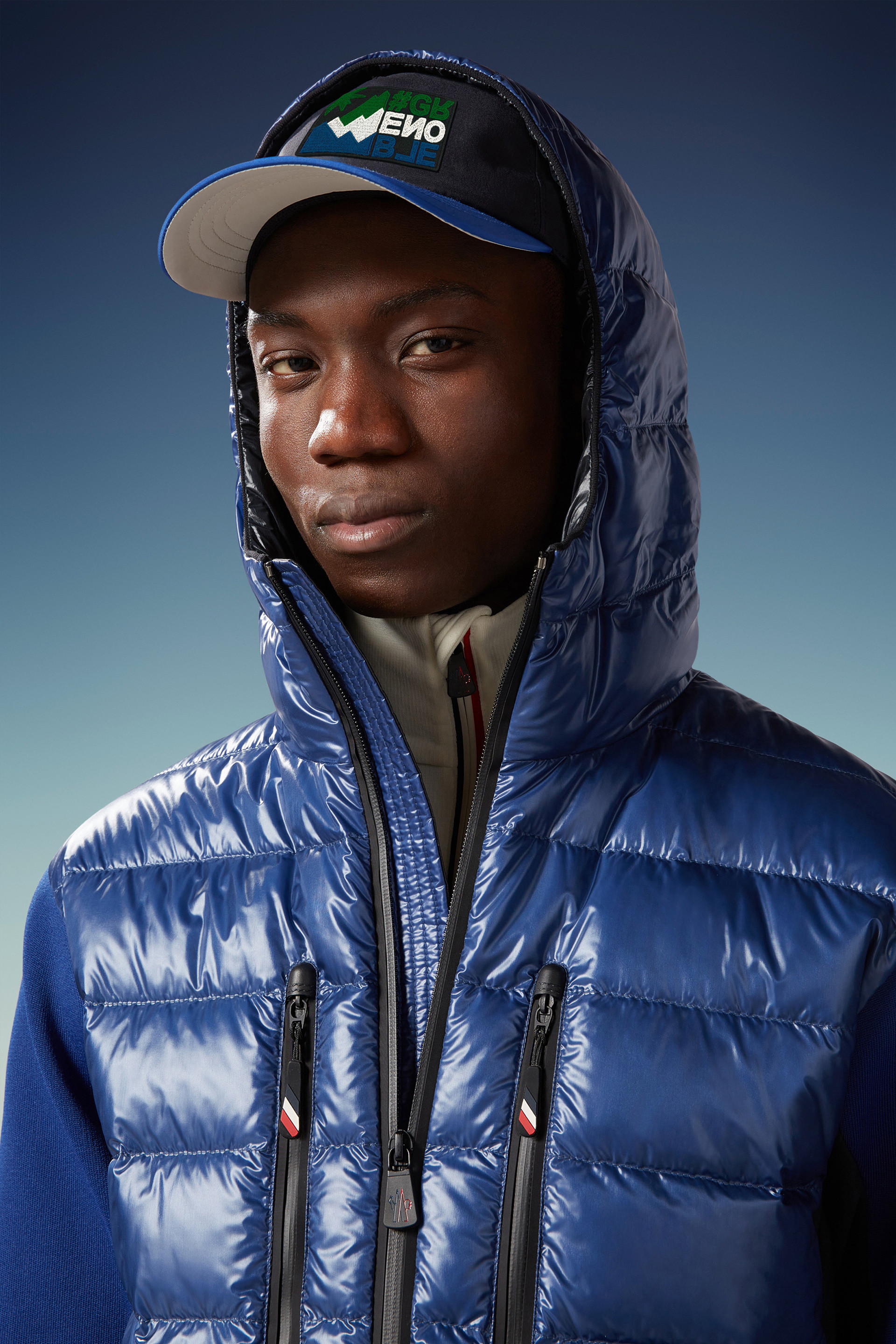 Moncler Logo Stitching Quilted Down Jacket In Blue