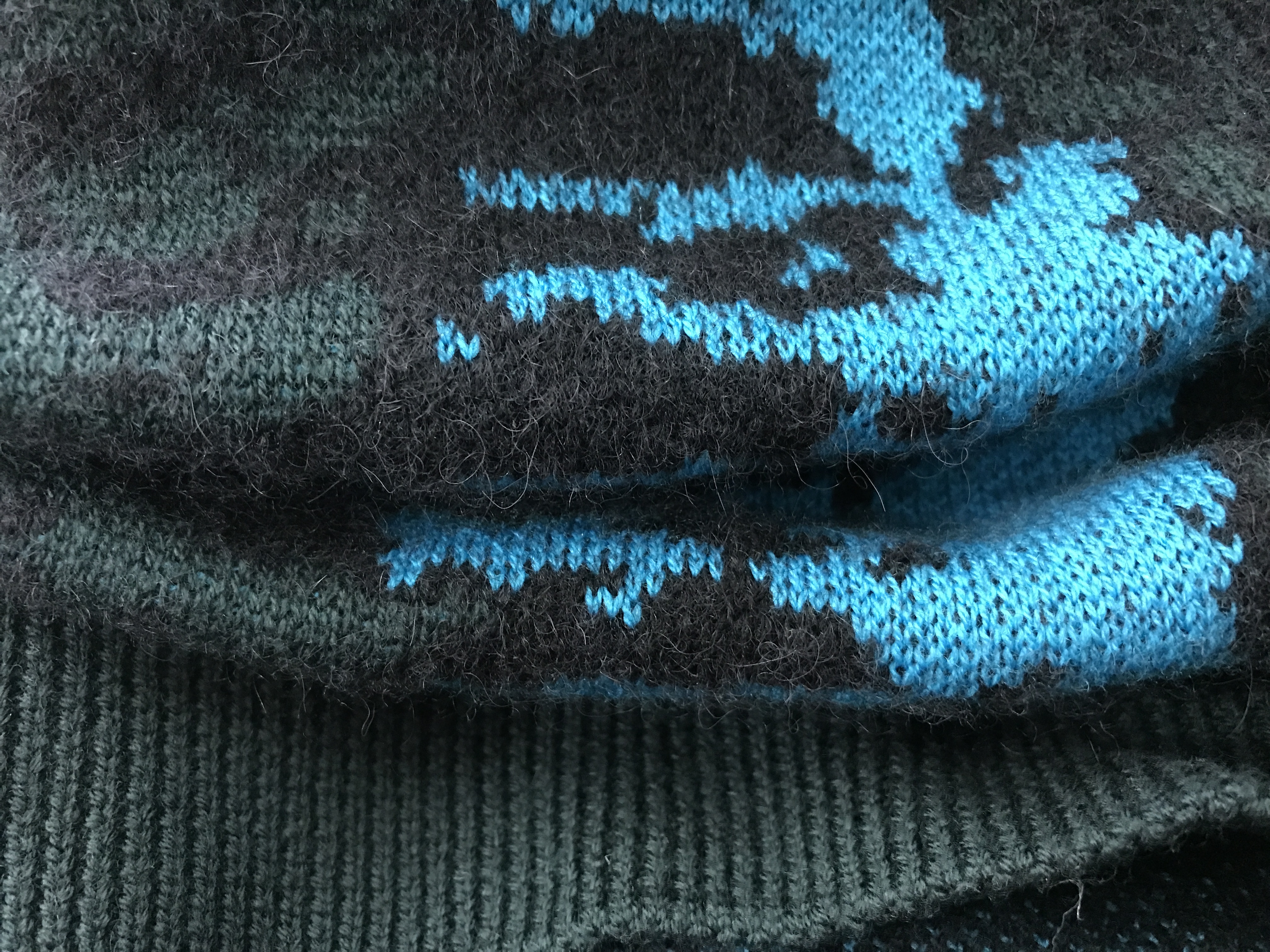 Versace Long-sleeved Knitted Sweater In Green