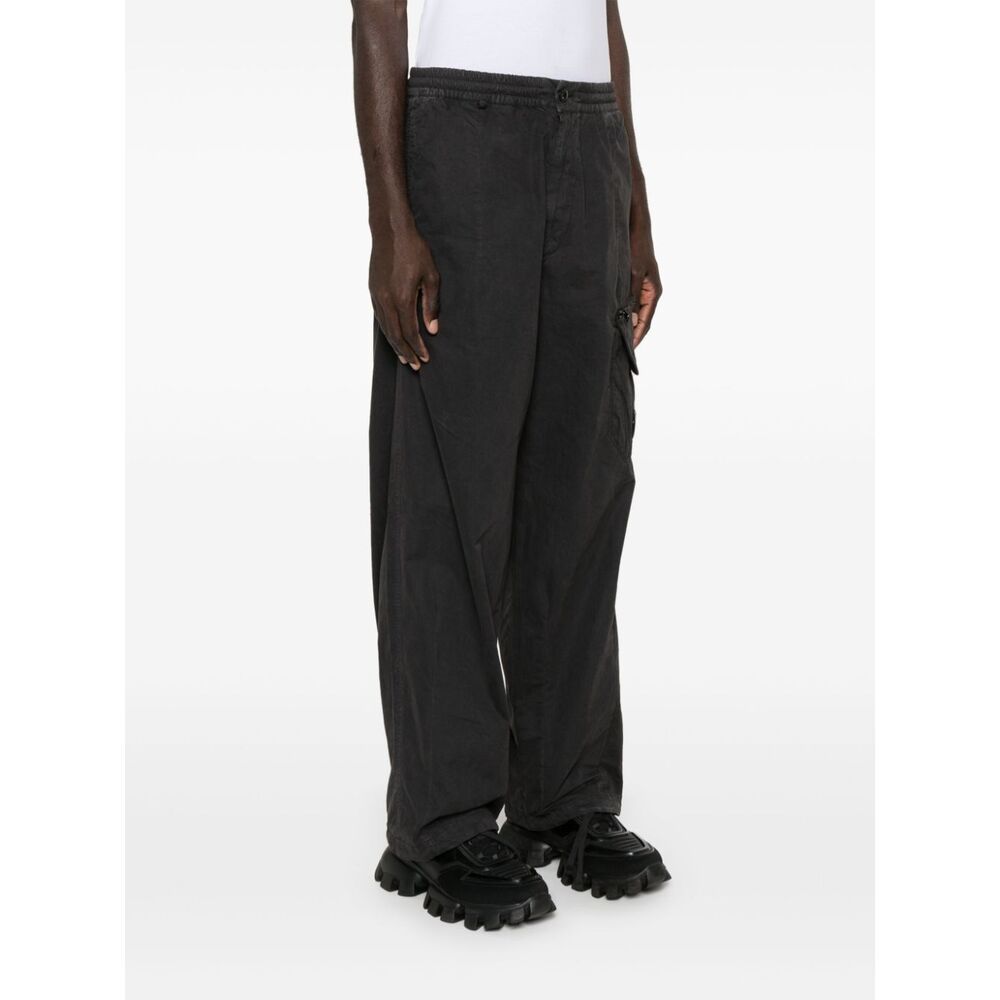C.p. Company Lens Cotton Cargo Trousers In Black