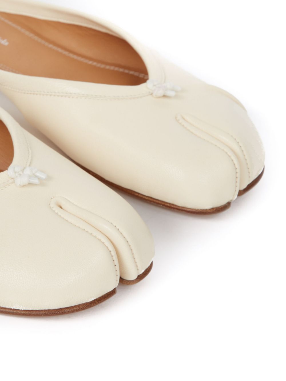 Maison Margiela Tabi Calf Leather Flat Mules In Neutral