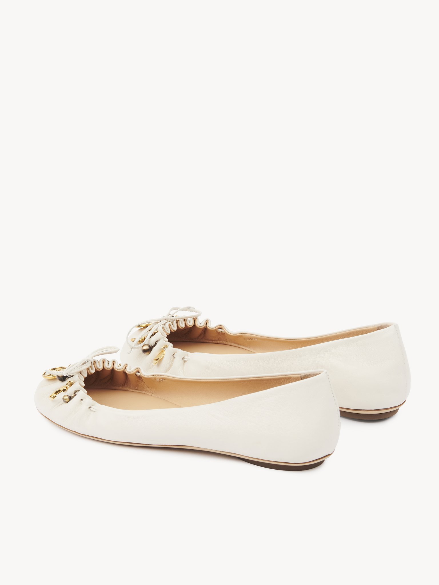 Chloé Charms Ballet Flats In Neutral