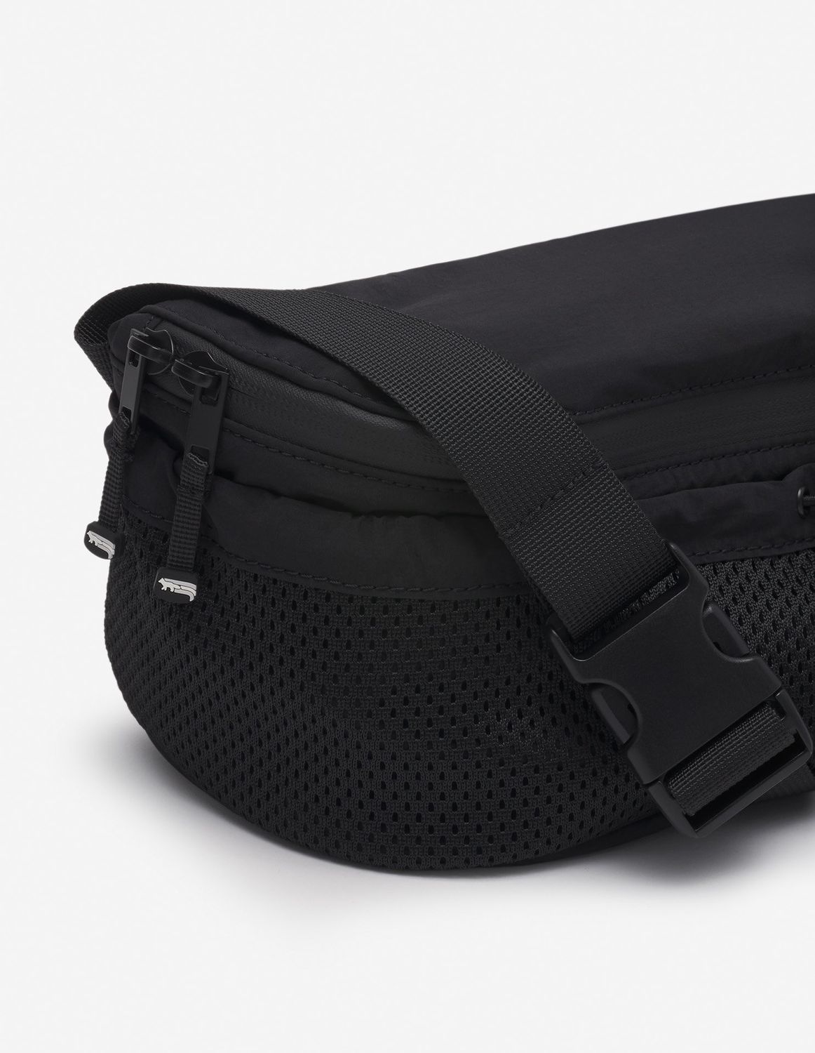 Maison Kitsuné Flash Fox Wallet In Black