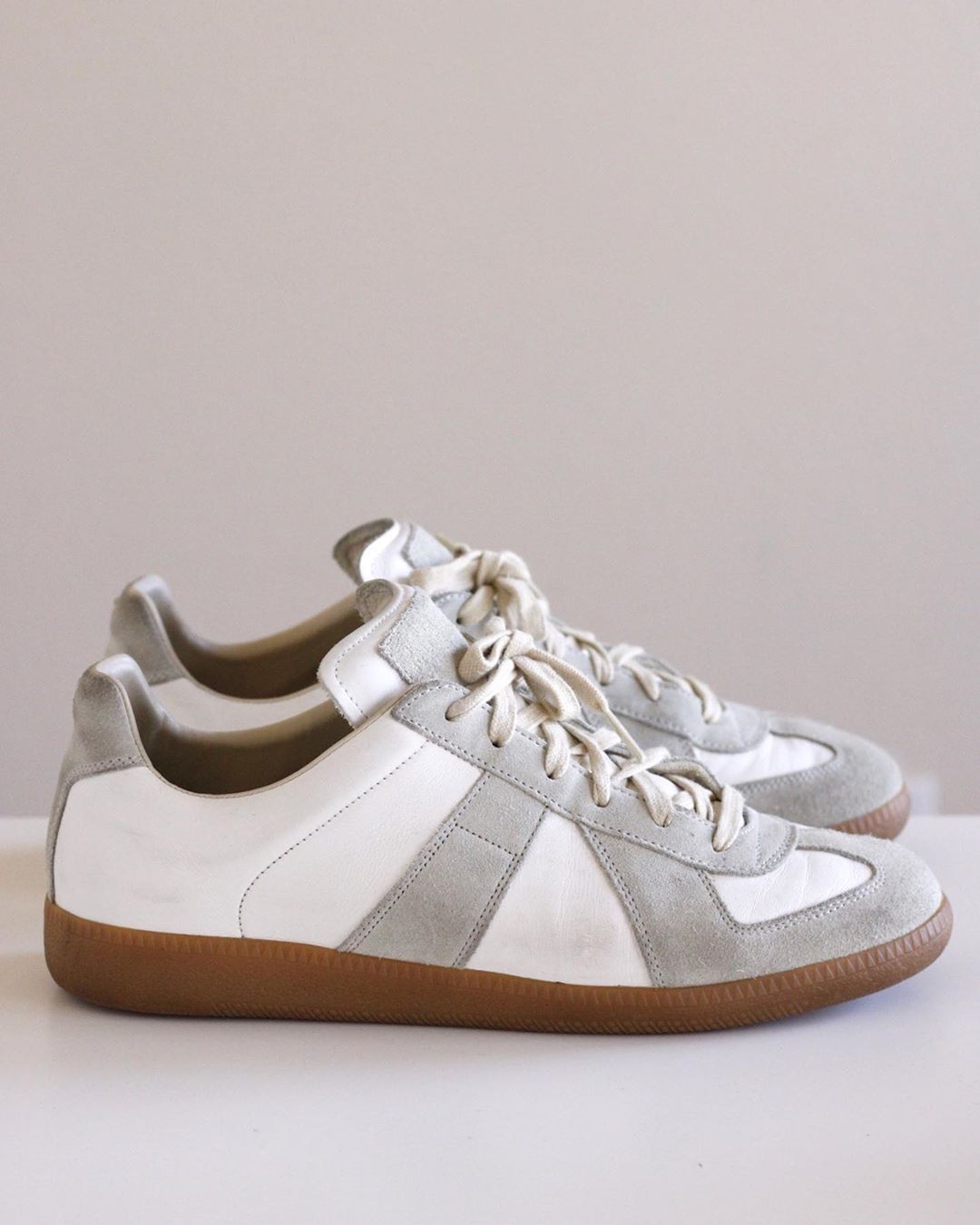Maison Margiela Low-top Leather Sneakers With Contrasting Details In White