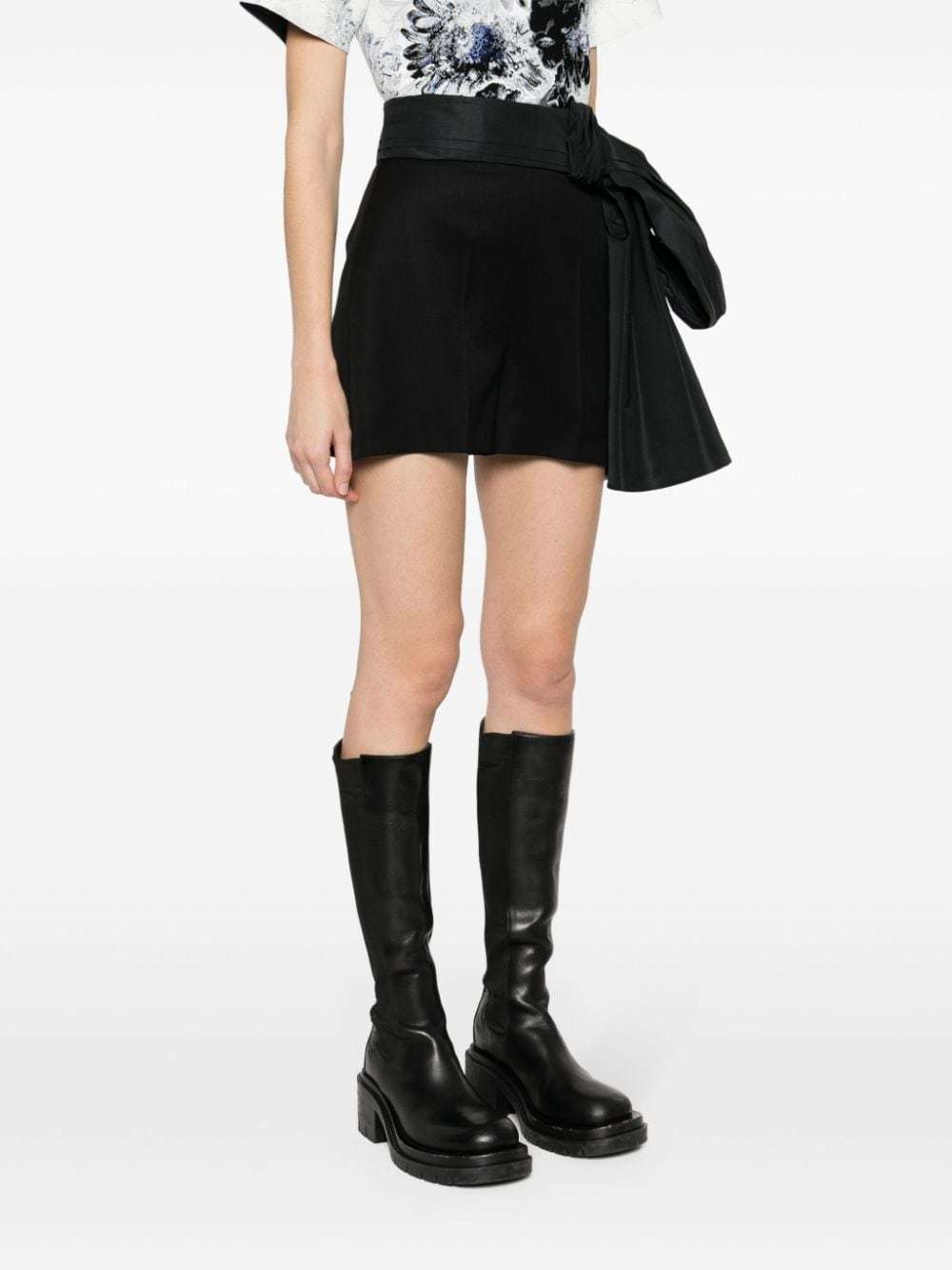 ALEXANDER MCQUEEN OVERSIZE-BOW TAILORED SHORTS