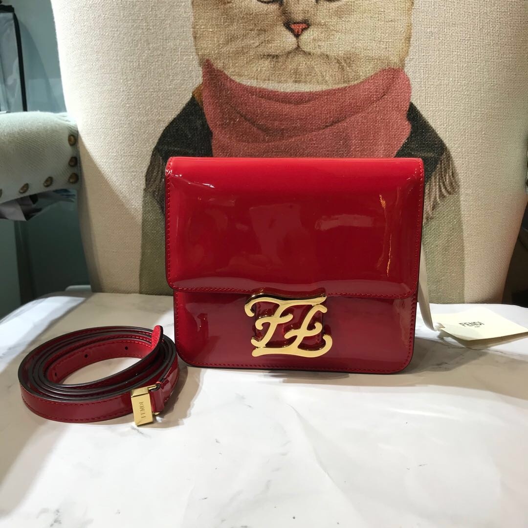 Fendi Karligraphy Shoulder Bag In Red