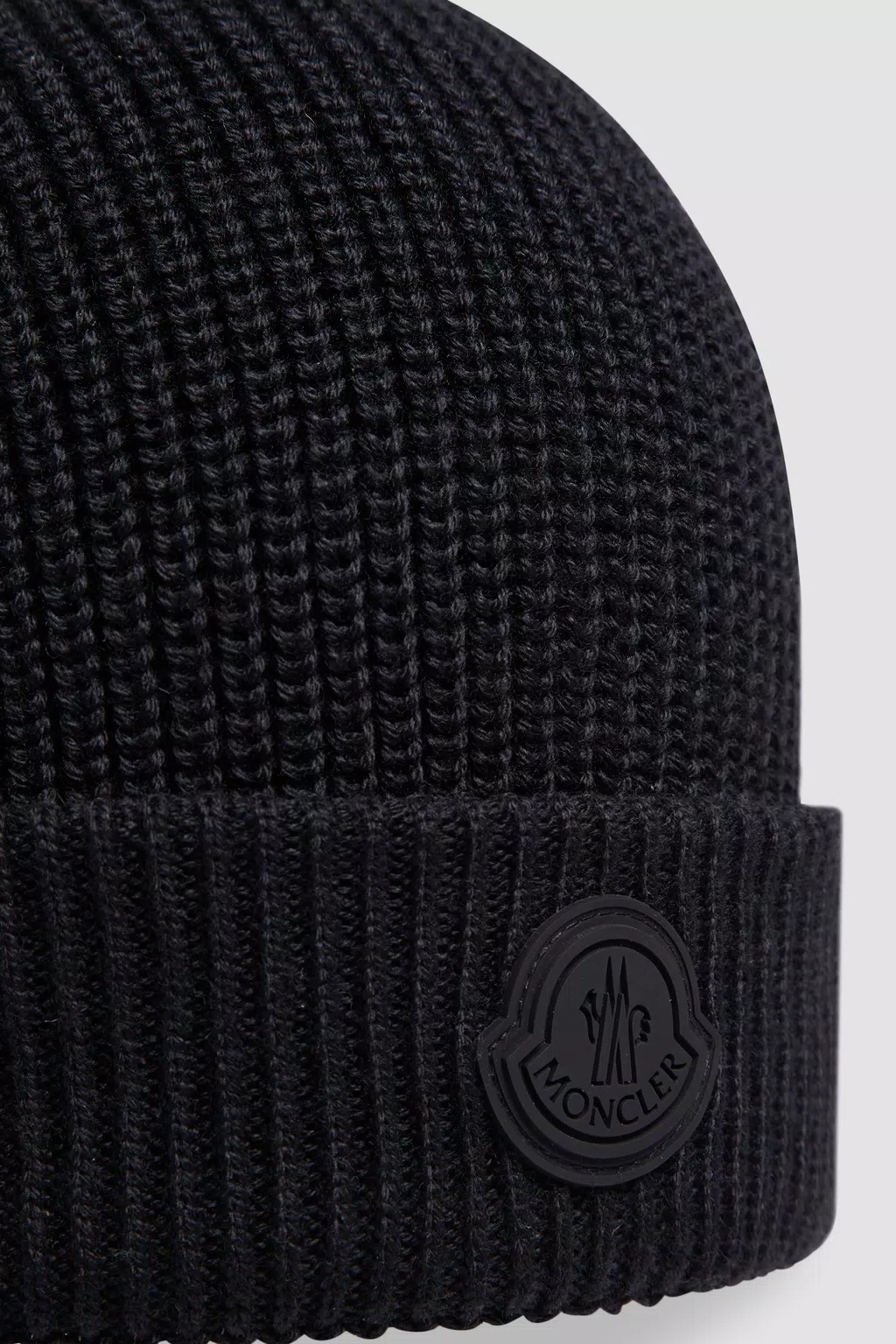 Moncler Logo-patch Ribbed Beanie In Black