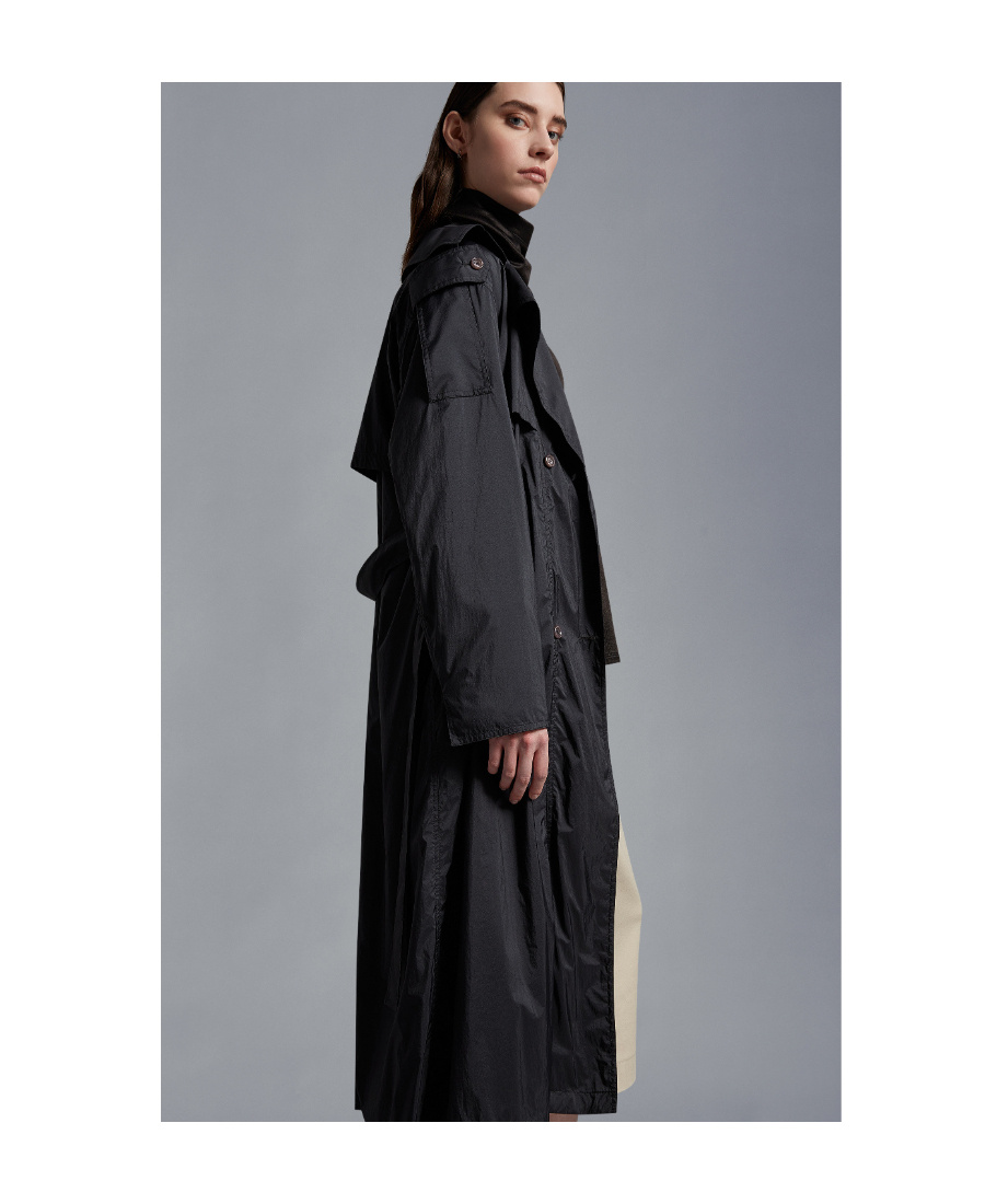 Moncler Deva Trench Coat In Black