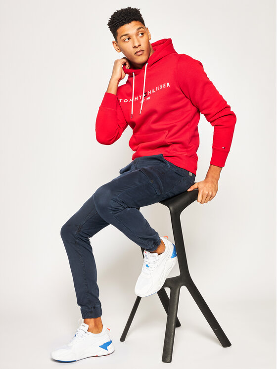 Tommy Hilfiger Embroidered Tommy Logo Hoodie In Red