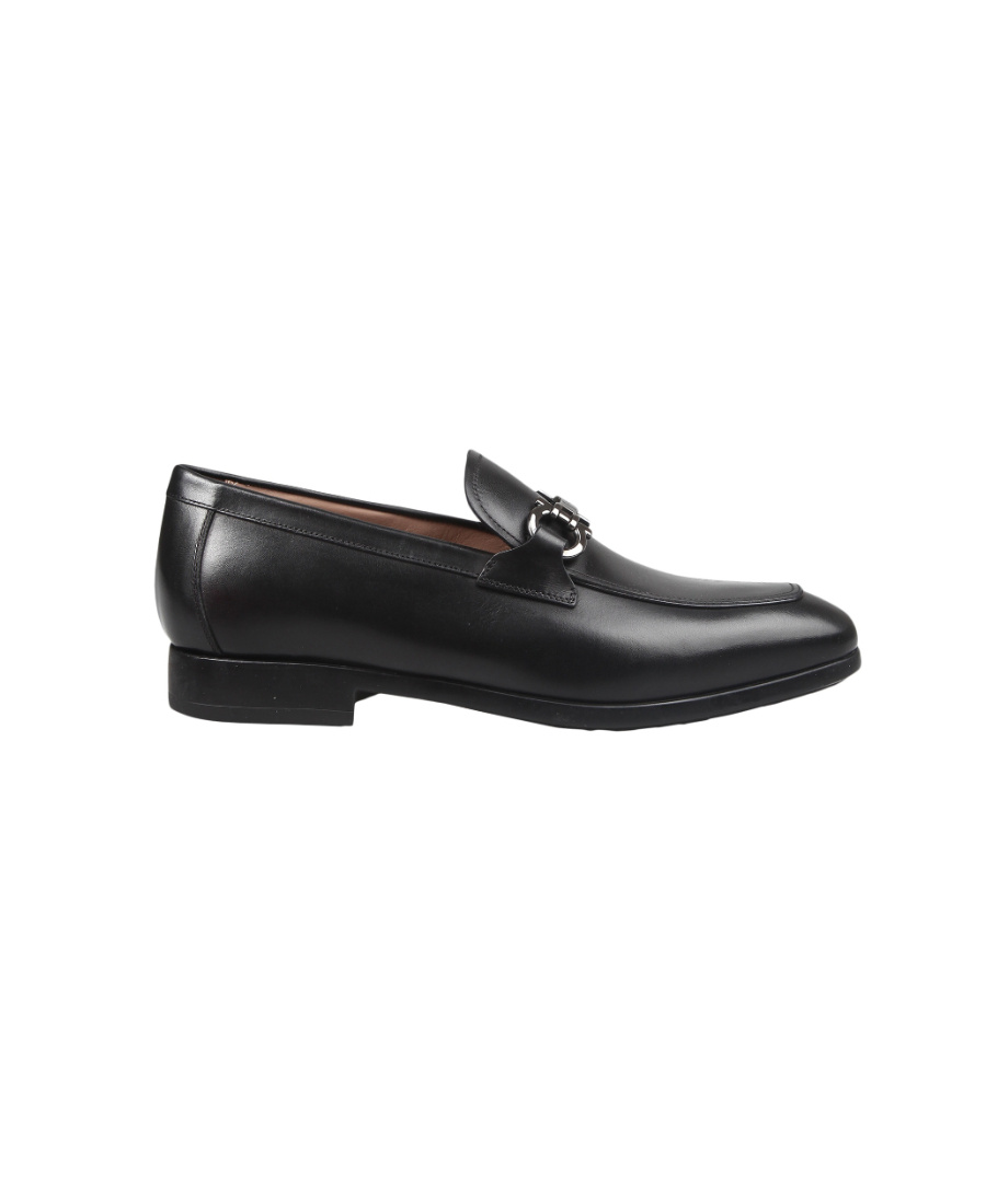 Ferragamo Loafer Wuth Hook Ornament In Black