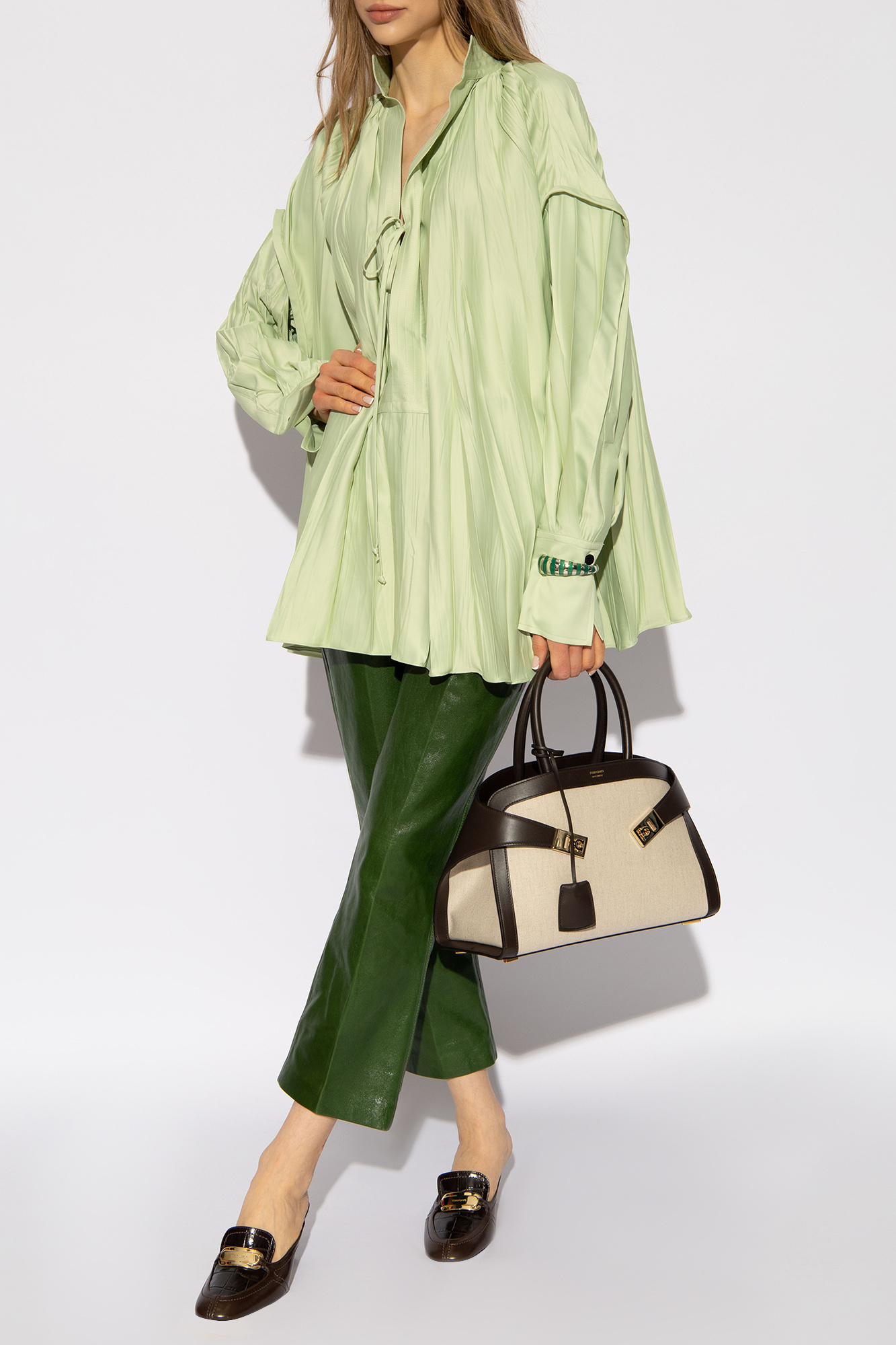 Ferragamo Logo Casual Pants In Green